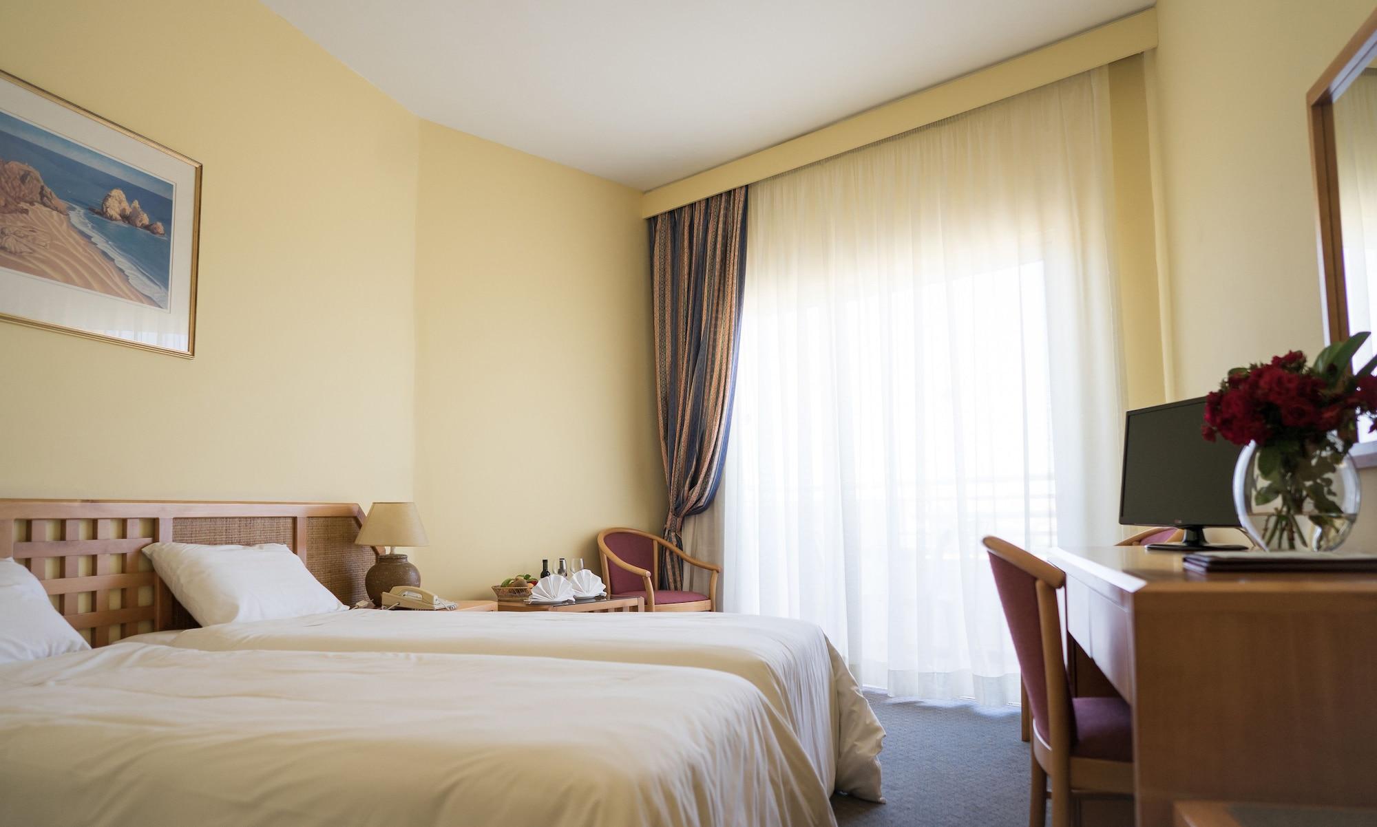 Aloe Hotel Paphos Eksteriør billede