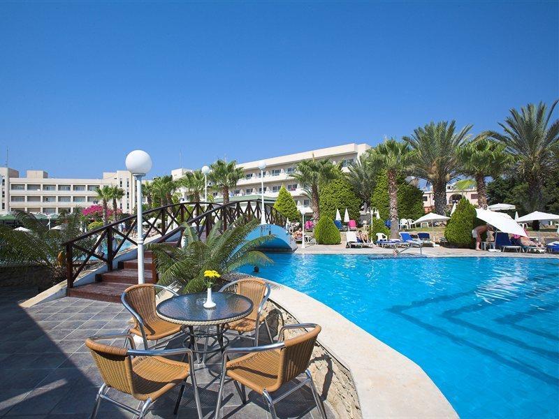 Aloe Hotel Paphos Eksteriør billede