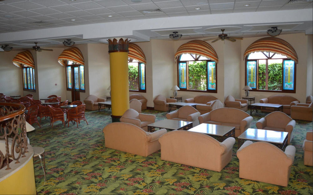 Aloe Hotel Paphos Eksteriør billede