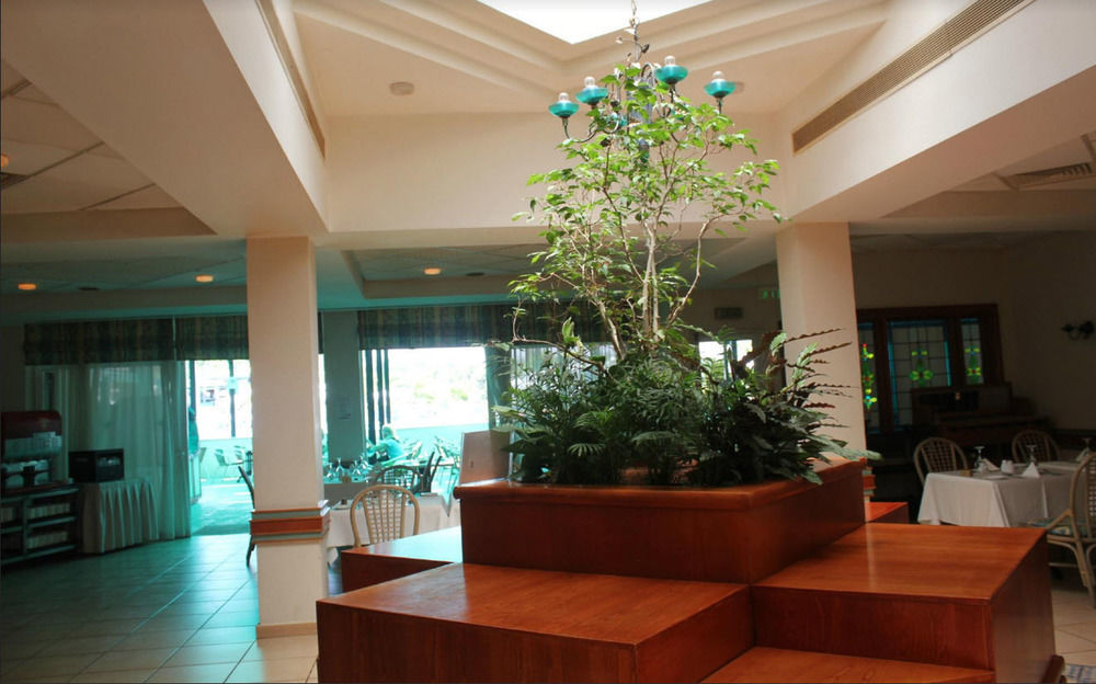 Aloe Hotel Paphos Eksteriør billede