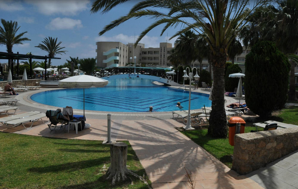 Aloe Hotel Paphos Eksteriør billede