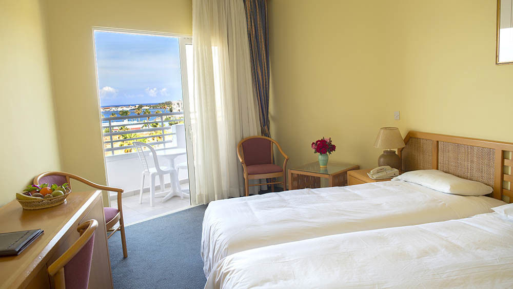 Aloe Hotel Paphos Eksteriør billede